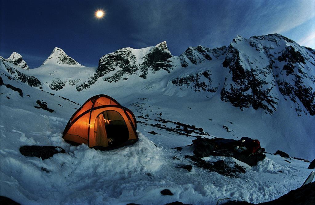 Vassbakken Kro Og Camping Skjolden Exteriör bild